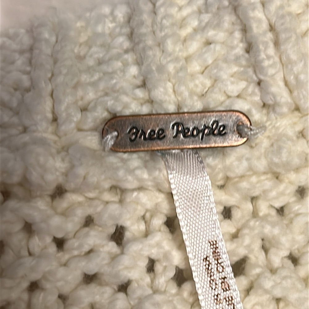 Free People Cream Cropped Cable Knit Crew Neck Sweater women size XS long sleeve - Picture 6 of 8